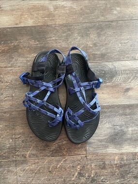 Chaco women’s Blue Strappy Sandals